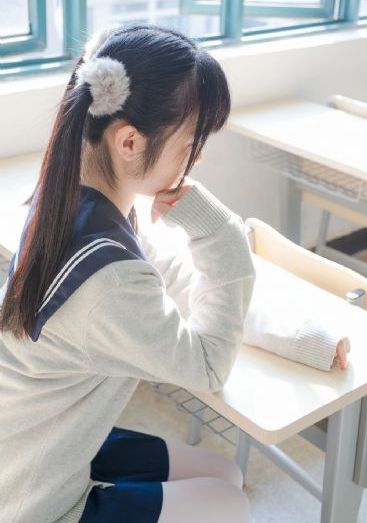 制服肉丝亚洲中文字幕_BD韩语全集免费观看