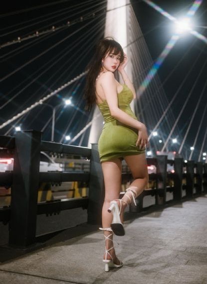 女仆裸体打屁屁羞羞免费_高清电影大全在线