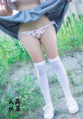 欧美靠逼片_720超清免费观看